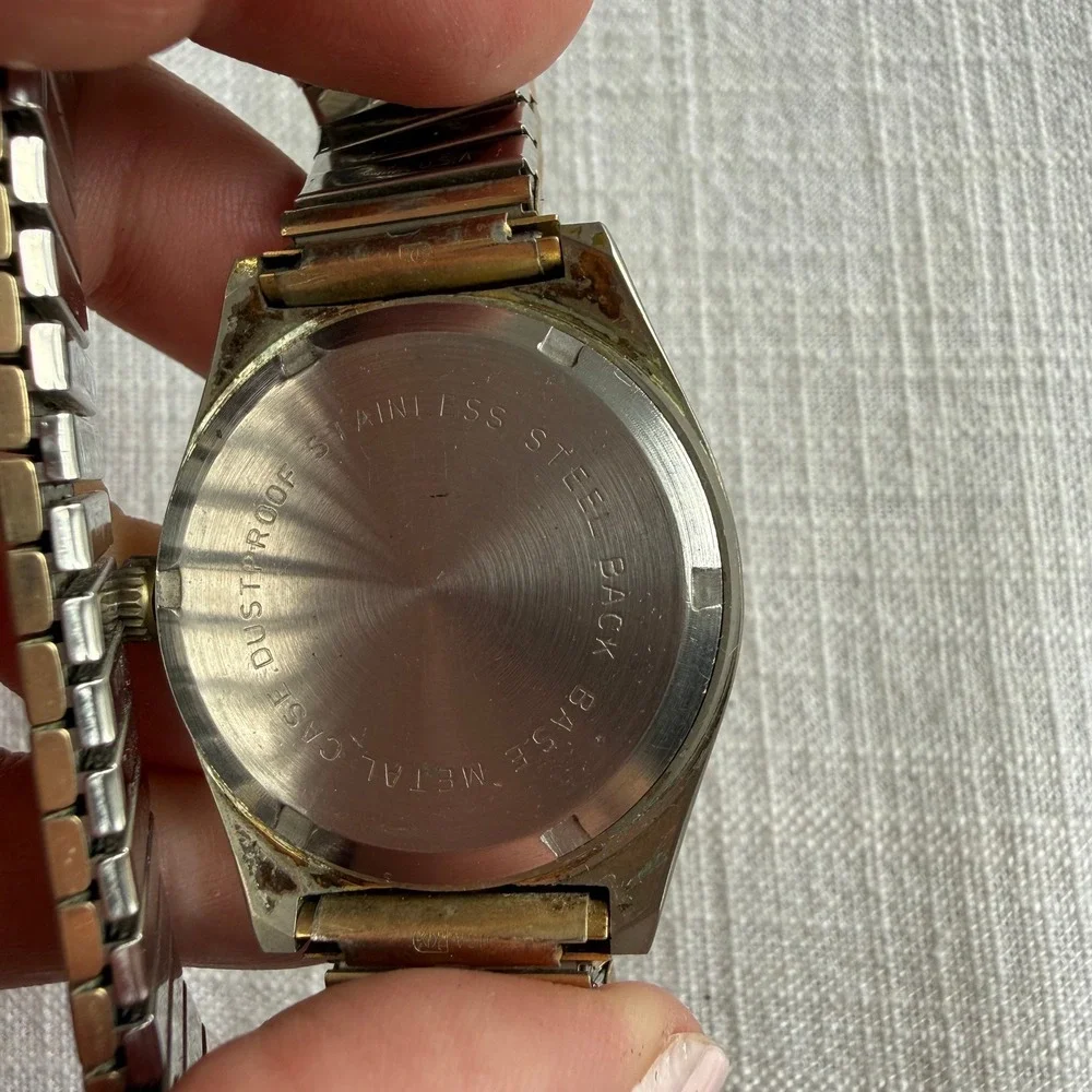 Vintage Kronotron Shockresistant Manual Wind Watch Gold Tone Honeycomb Dial